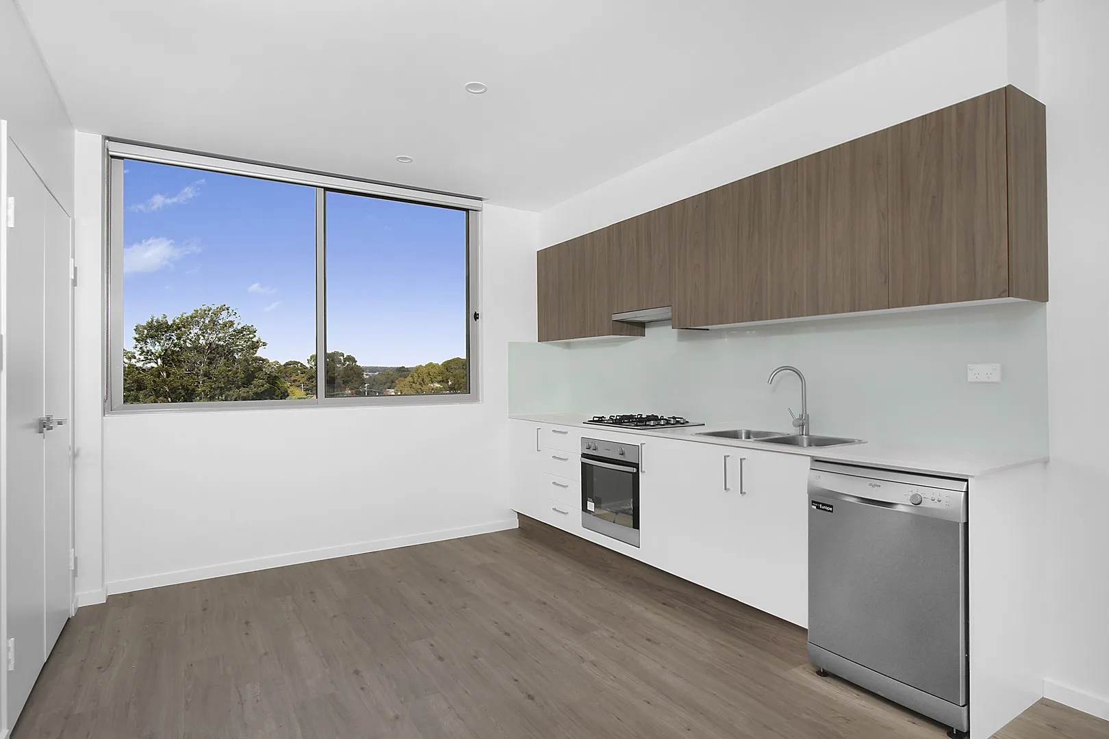 Apartment in Punchbowl - View 2