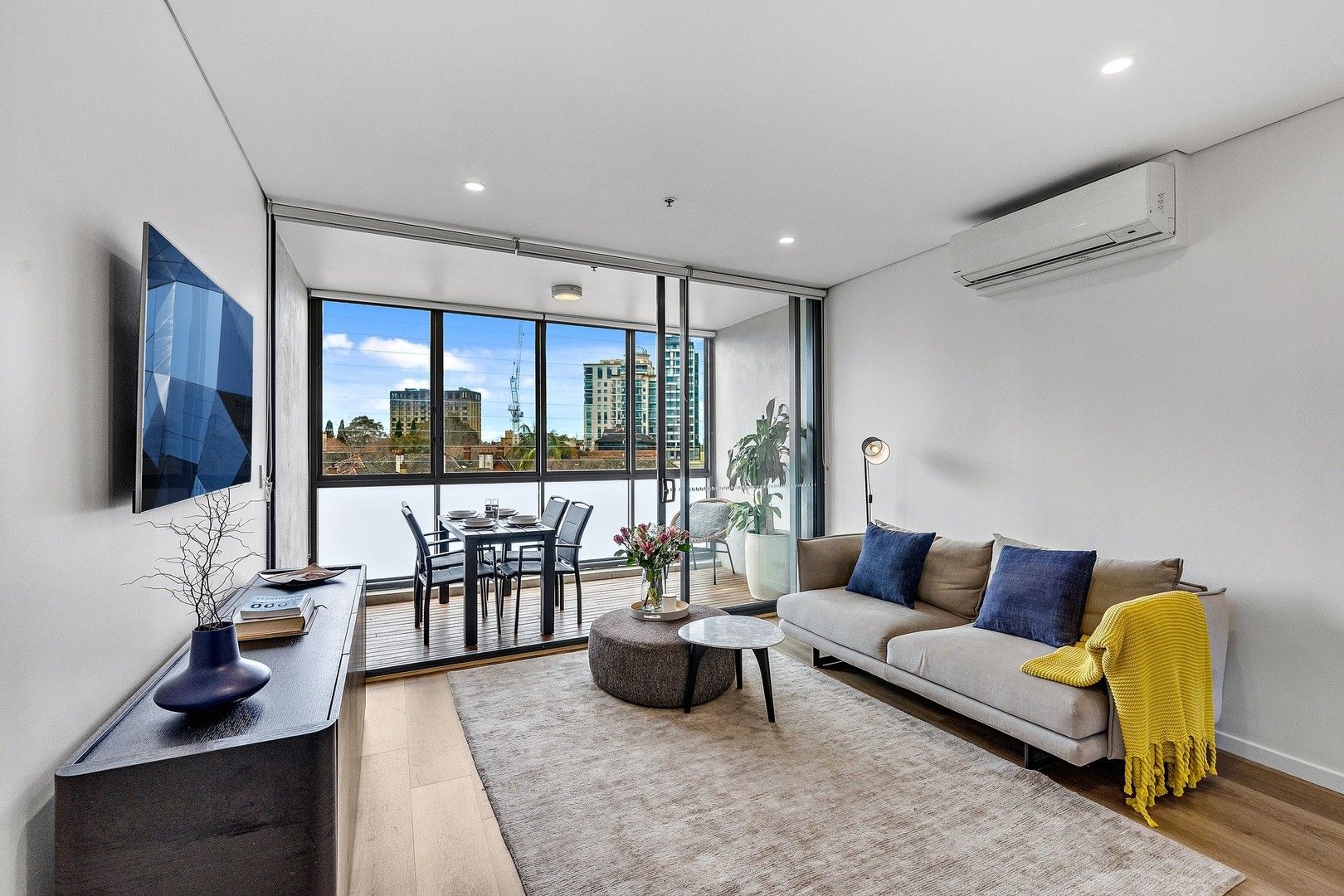 1 bedrooms Apartment / Unit / Flat in 407/245 Pacific Highway NORTH SYDNEY NSW, 2060
