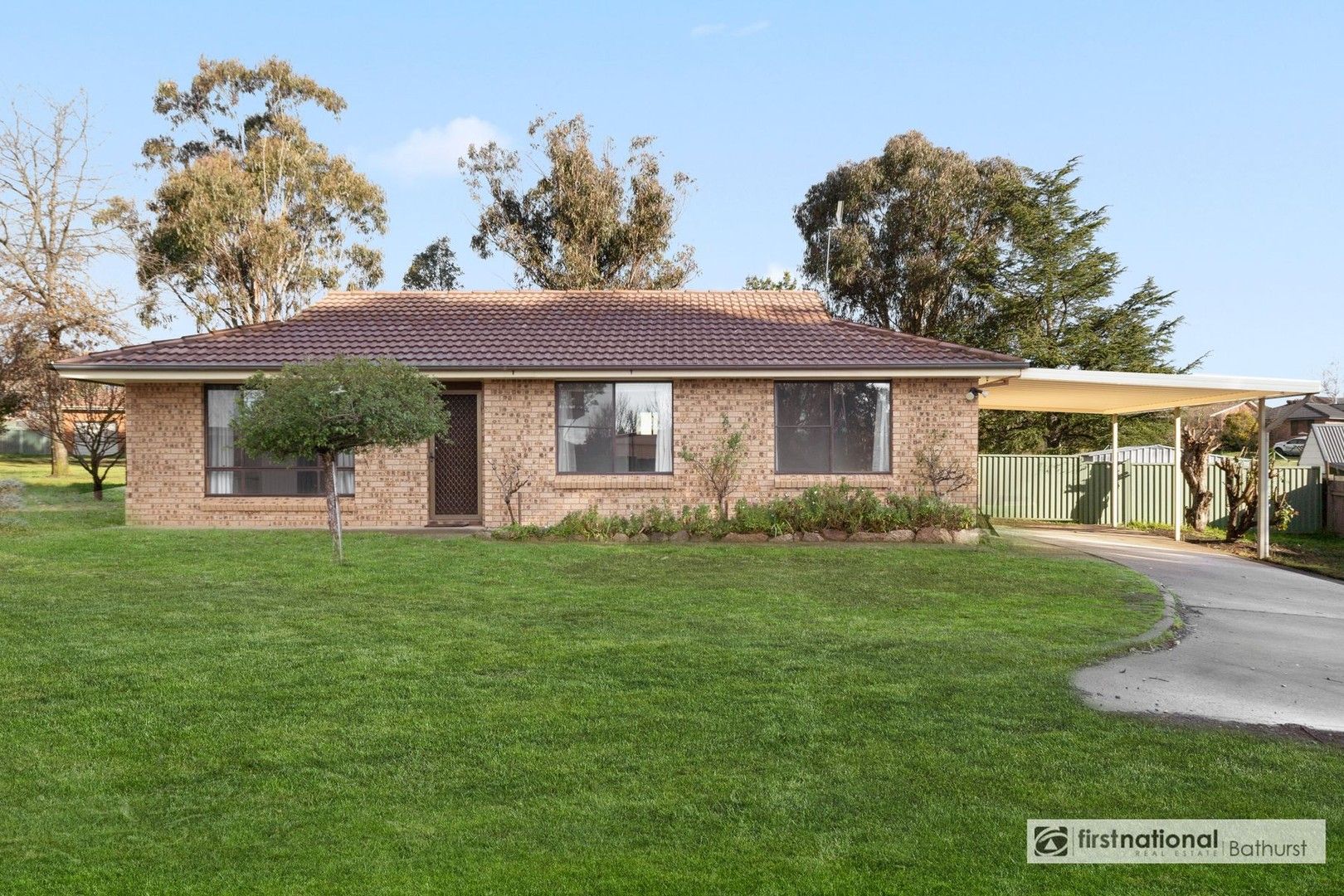 4 bedrooms House in 14 Miller Street BATHURST NSW, 2795