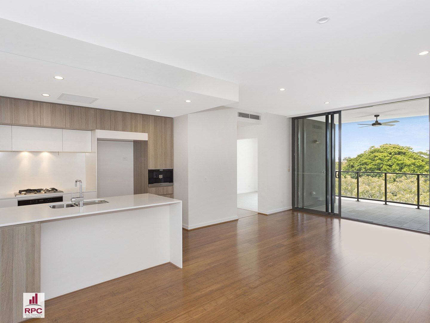 2 bedrooms Apartment / Unit / Flat in 5410/331 MacArthur Avenue HAMILTON QLD, 4007