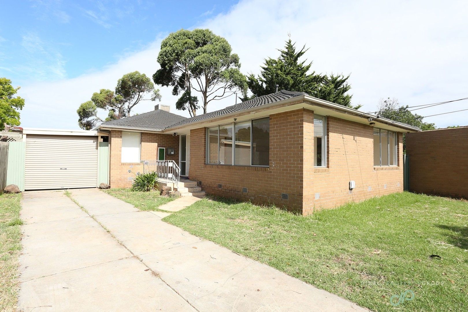 4 bedrooms House in 17 Yarrabee Drive HOPPERS CROSSING VIC, 3029