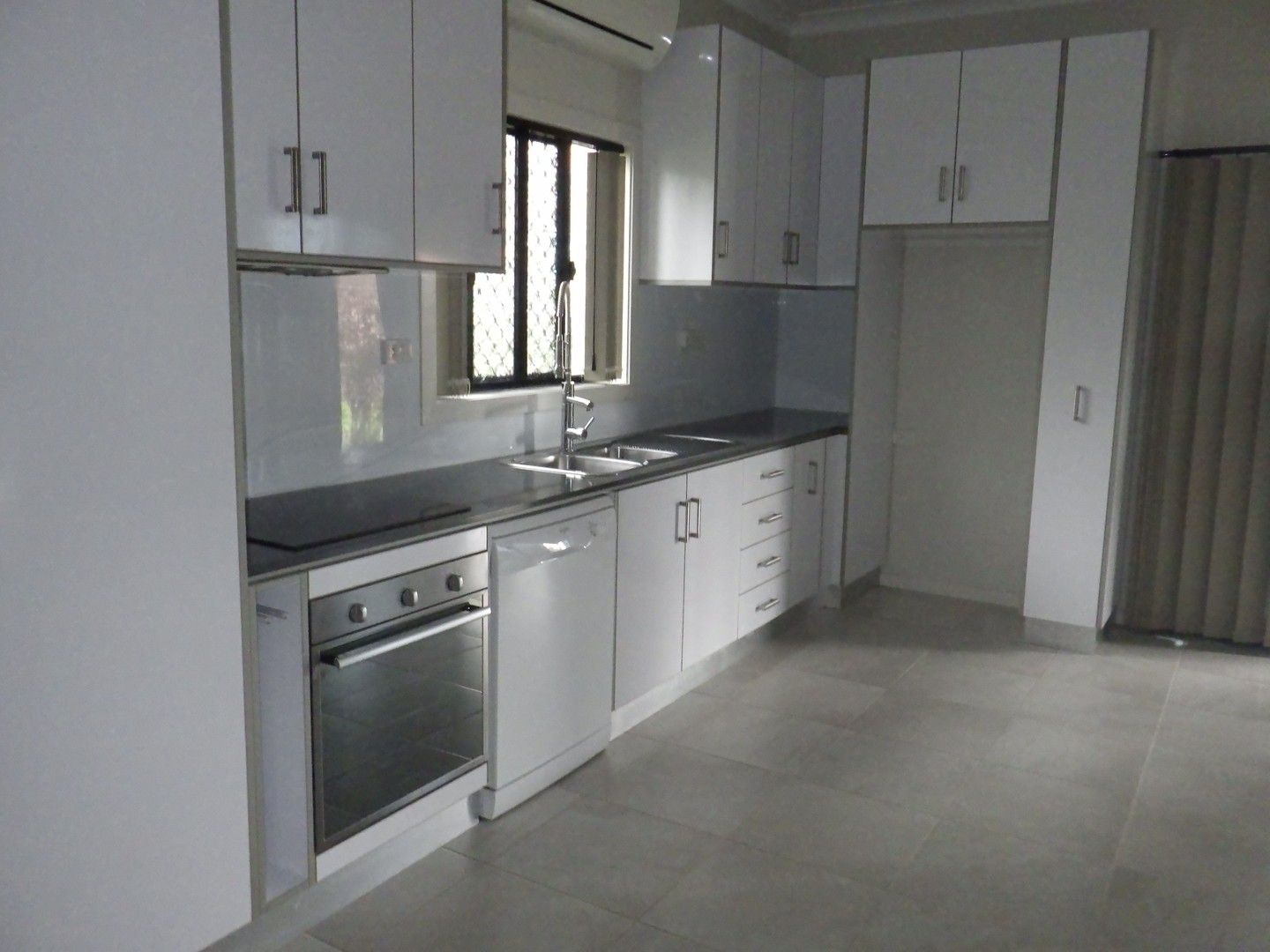 7 Lower Hickey Street, East Innisfail QLD 4860 House For Rent 300