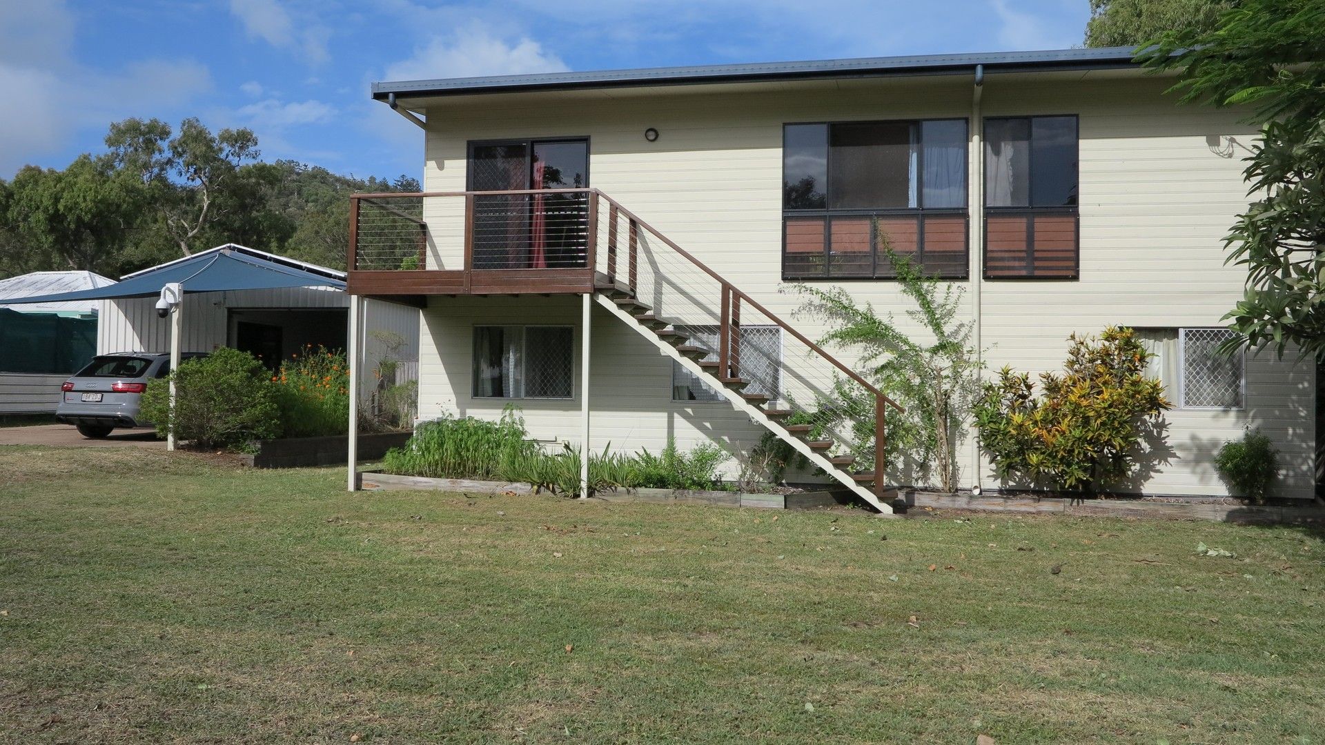 4 bedrooms House in 21 Granite Street PICNIC BAY QLD, 4819