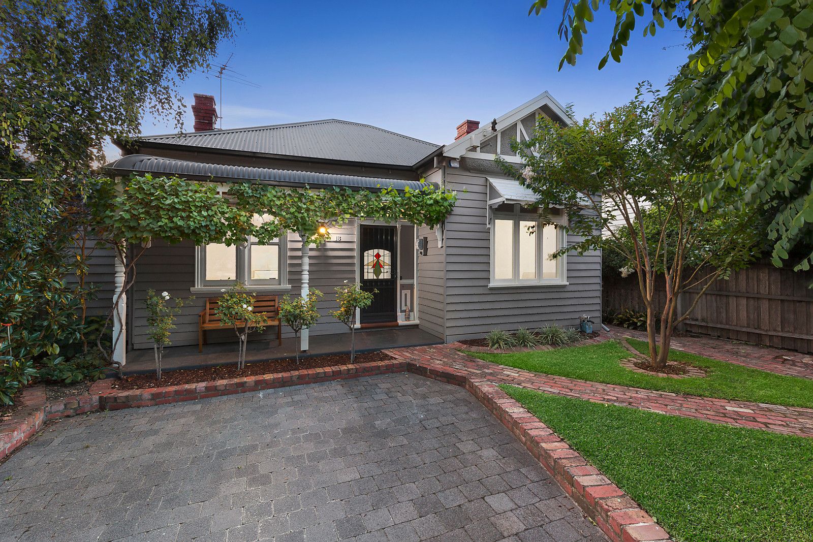 18 Derby Crescent, Caulfield East VIC 3145