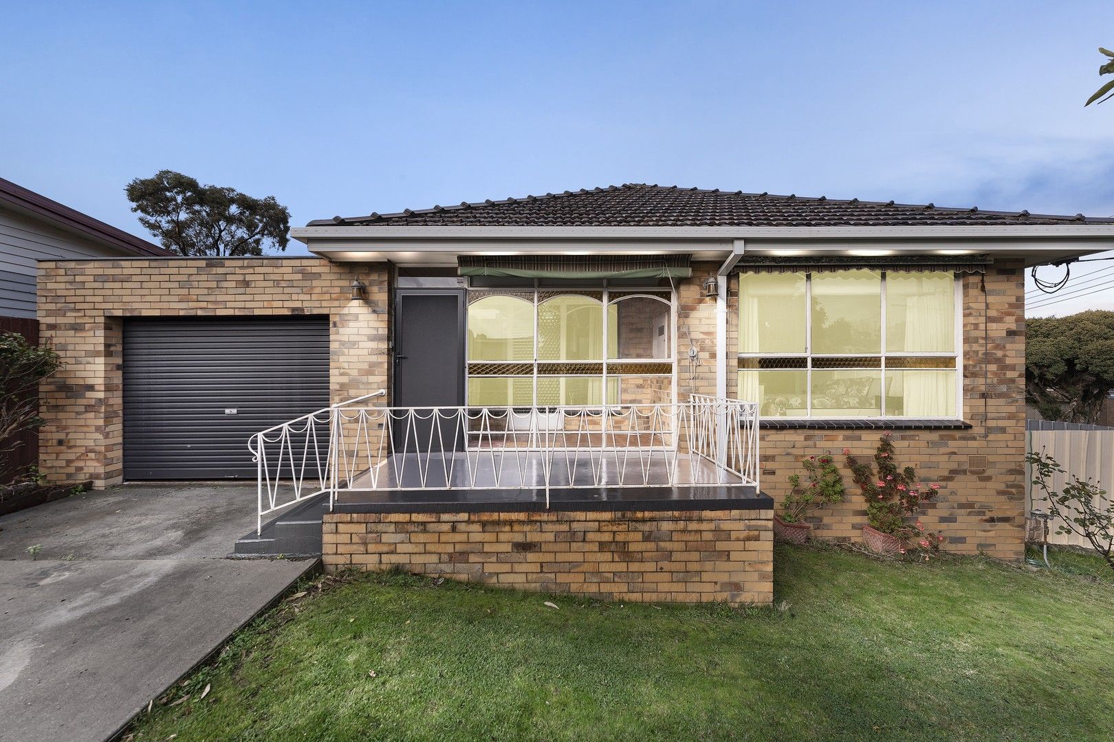 2 bedrooms House in 15 Blaxland Drive SUNBURY VIC, 3429