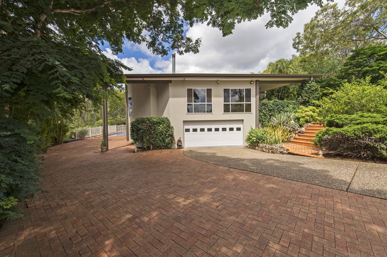 2931 Hillview Crescent, Bahrs Scrub QLD 4207 House for Sale