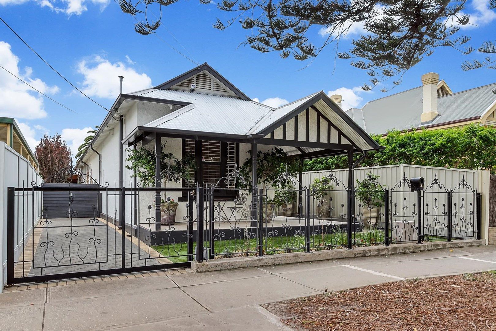 31 Henley Beach Road, Henley Beach Sout Property History & Address