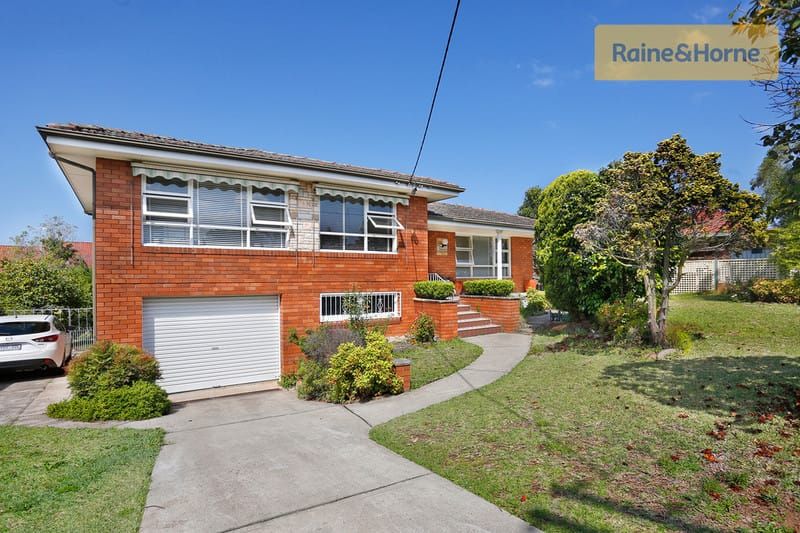 3 bedrooms House in 9 Vincent Street BAULKHAM HILLS NSW, 2153