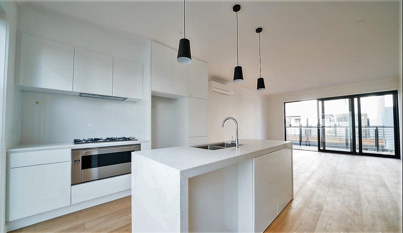 3 bedrooms Townhouse in 31 Tomkins Road PORT MELBOURNE VIC, 3207