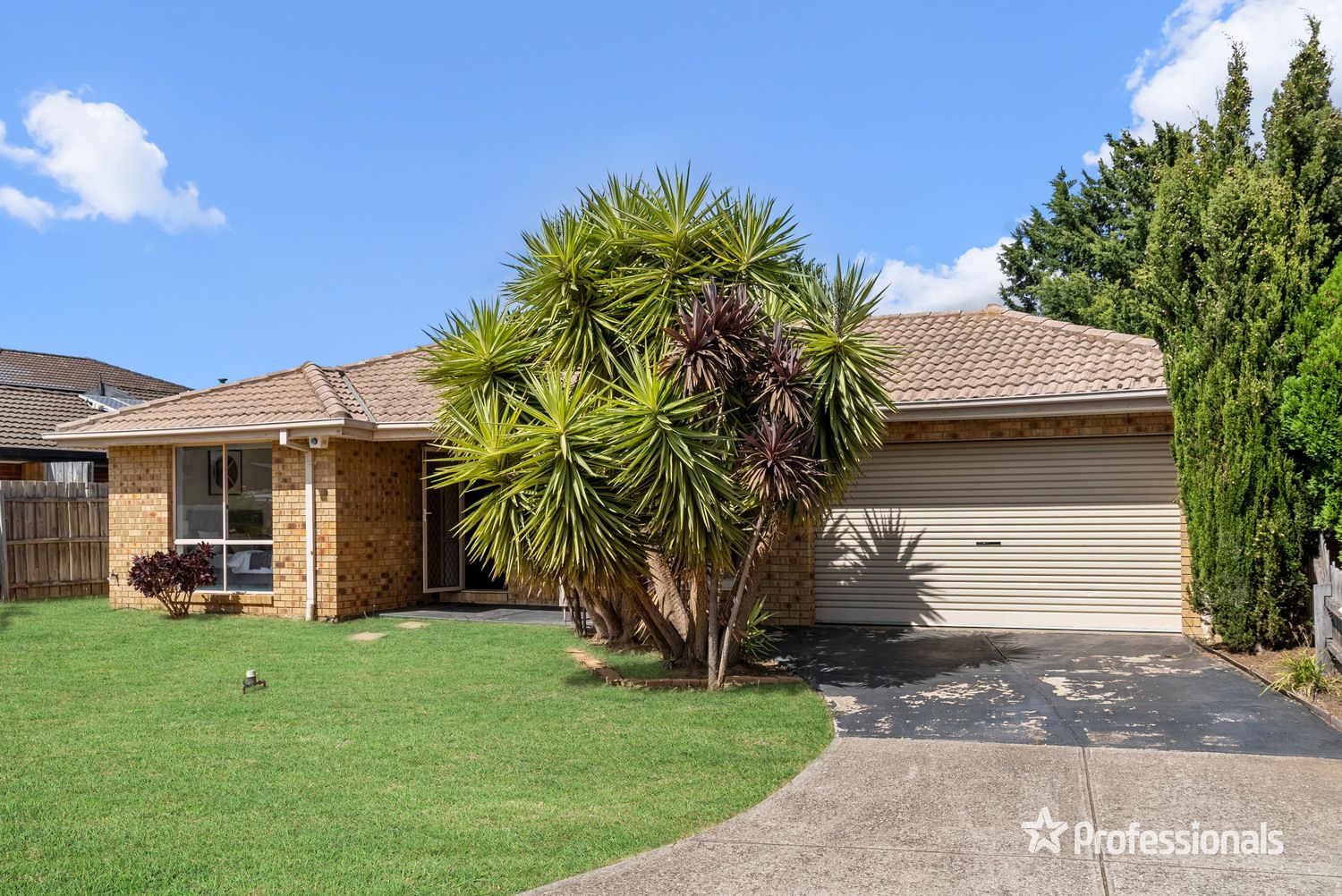 9 Penshurst Court, Hillside VIC 3037, Image 0