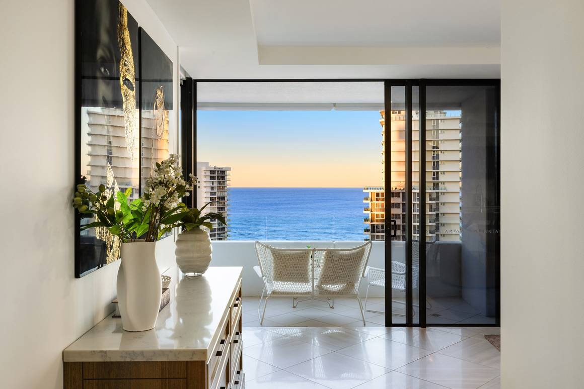 2102/19 Albert Avenue Broadbeach 4218 - Image 3