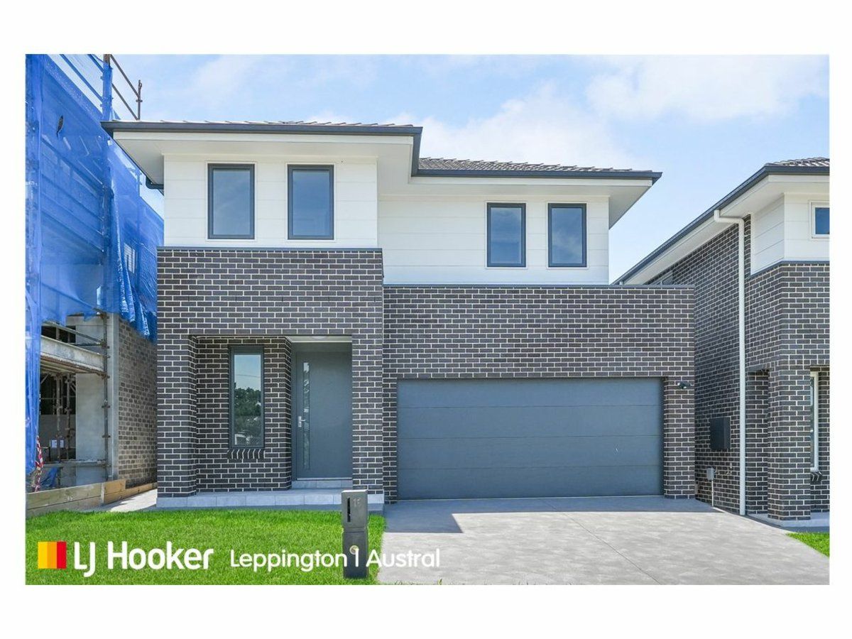 5 bedrooms House in 18 Harrismith Crescent AUSTRAL NSW, 2179