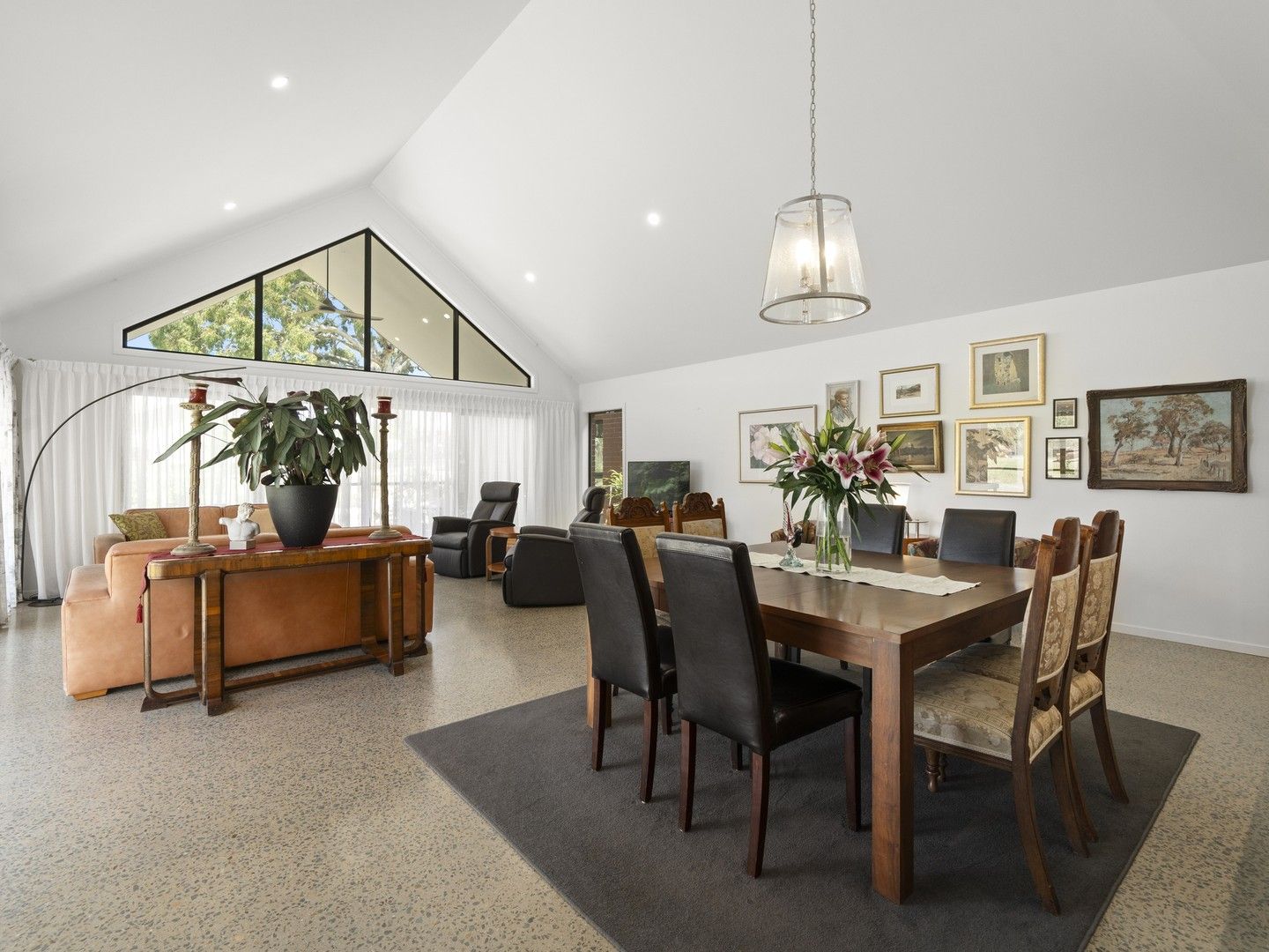 5 Jenny Court Mansfield VIC 3722 Domain