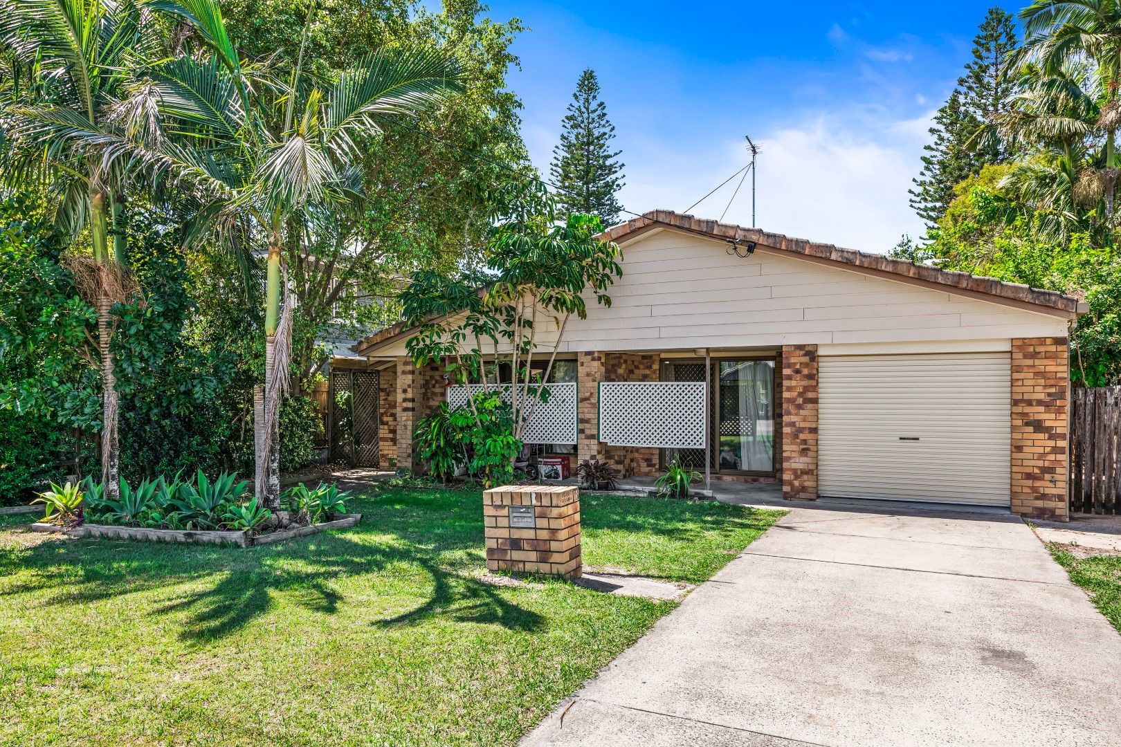 25 Palmer Avenue, Golden Beach QLD 4551, Image 1