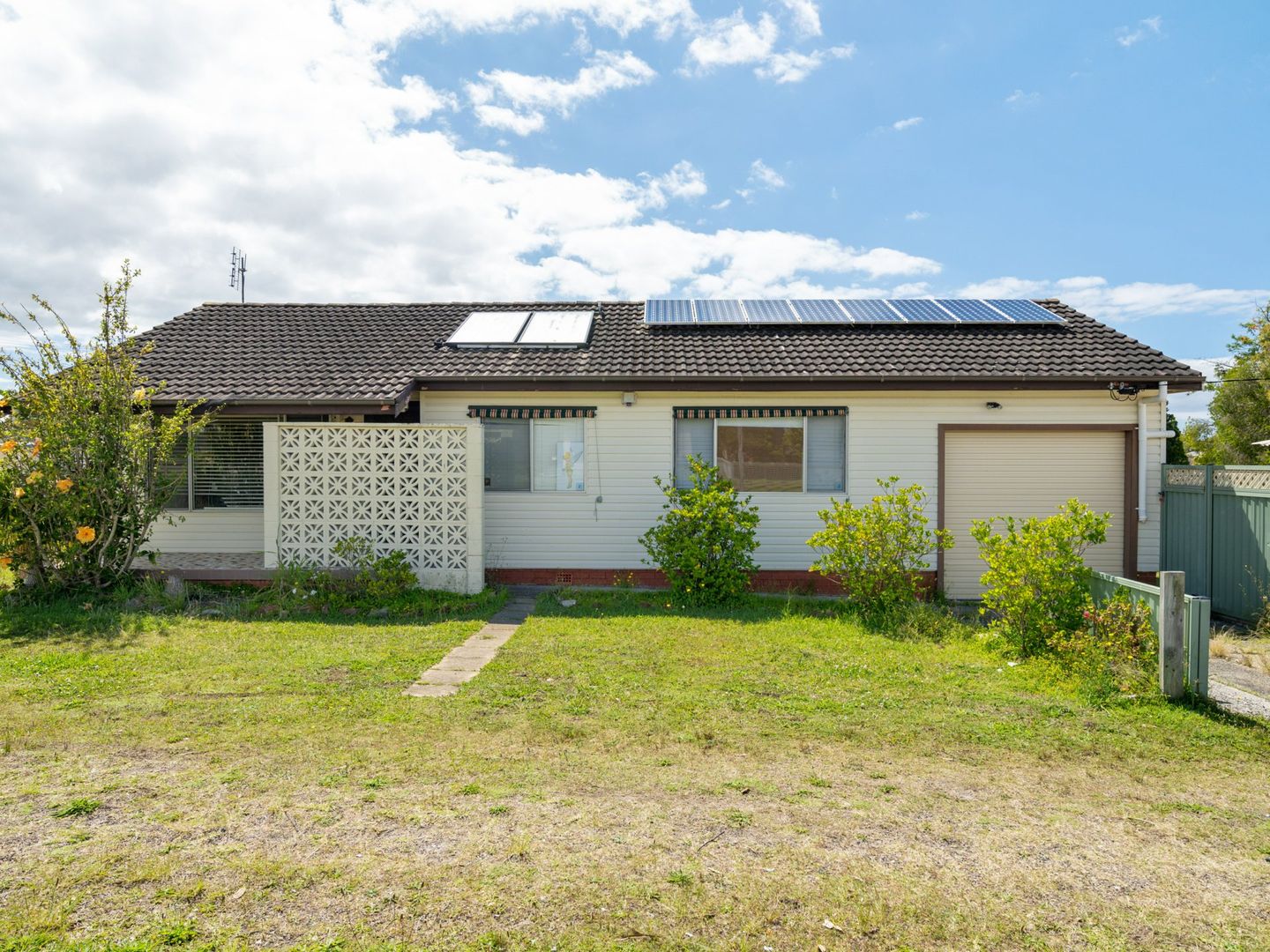 28 Merrendale Avenue, Gorokan NSW 2263, Image 1