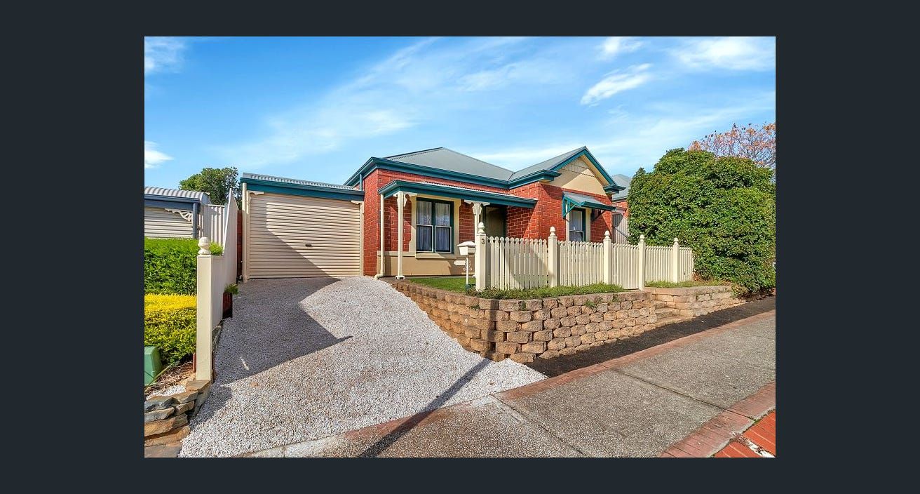 3 bedrooms House in 3 Lake Frome Place GREENWITH SA, 5125