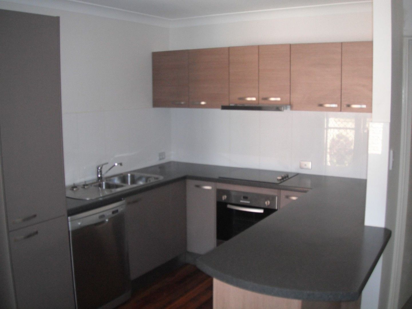 1 bedrooms Apartment / Unit / Flat in Unit 4/19 Collings Street BALMORAL QLD, 4171