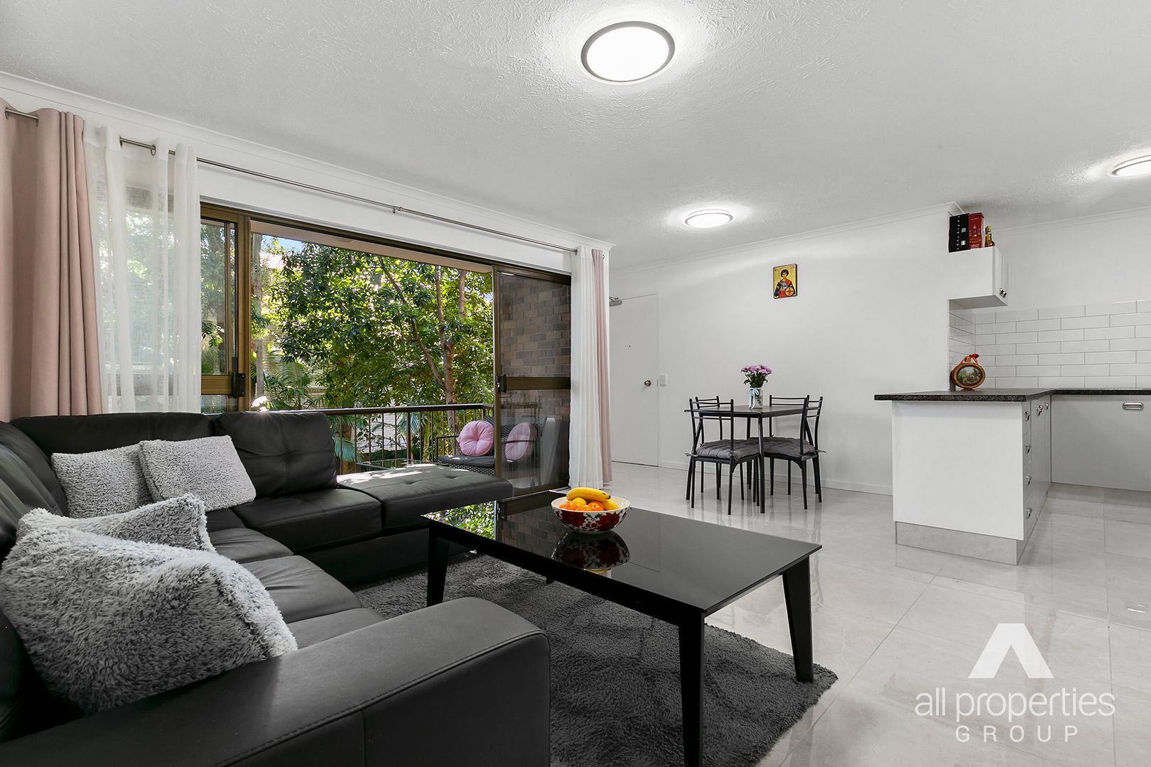 2 bedrooms Apartment / Unit / Flat in 26/160-162 Frank  Street LABRADOR QLD, 4215