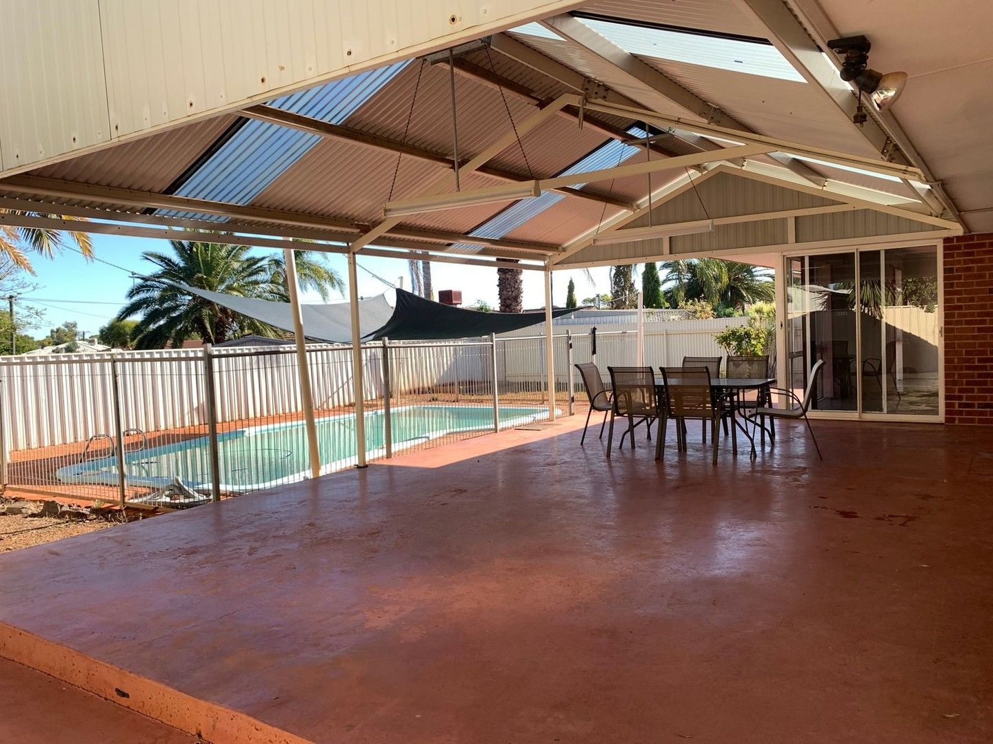 4 bedrooms House in 17 De Bernales Street HANNANS WA, 6430