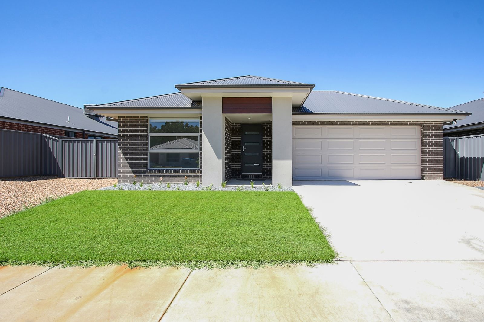 4 bedrooms House in 168 Brooklyn Drive THURGOONA NSW, 2640