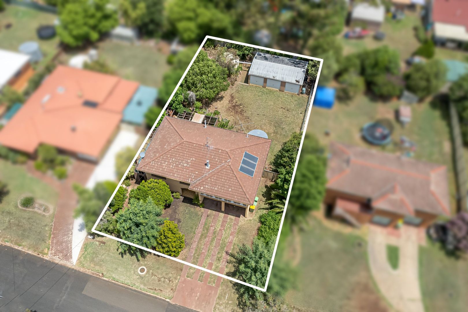 62 Proposch Street, Oakey QLD 4401, Image 2