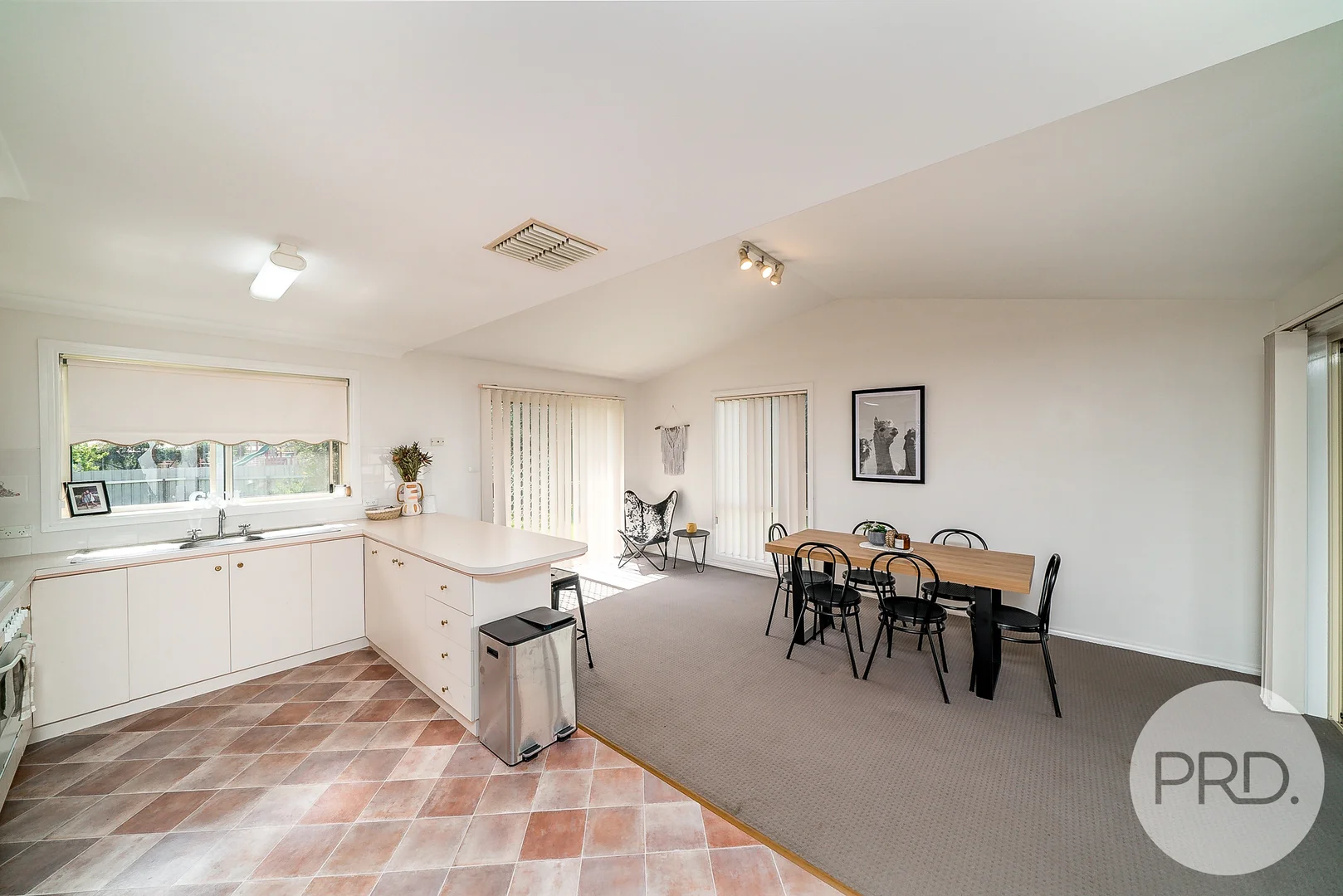 Additional image 2 of 28 Kaldari Cres, Glenfield Park NSW 2650