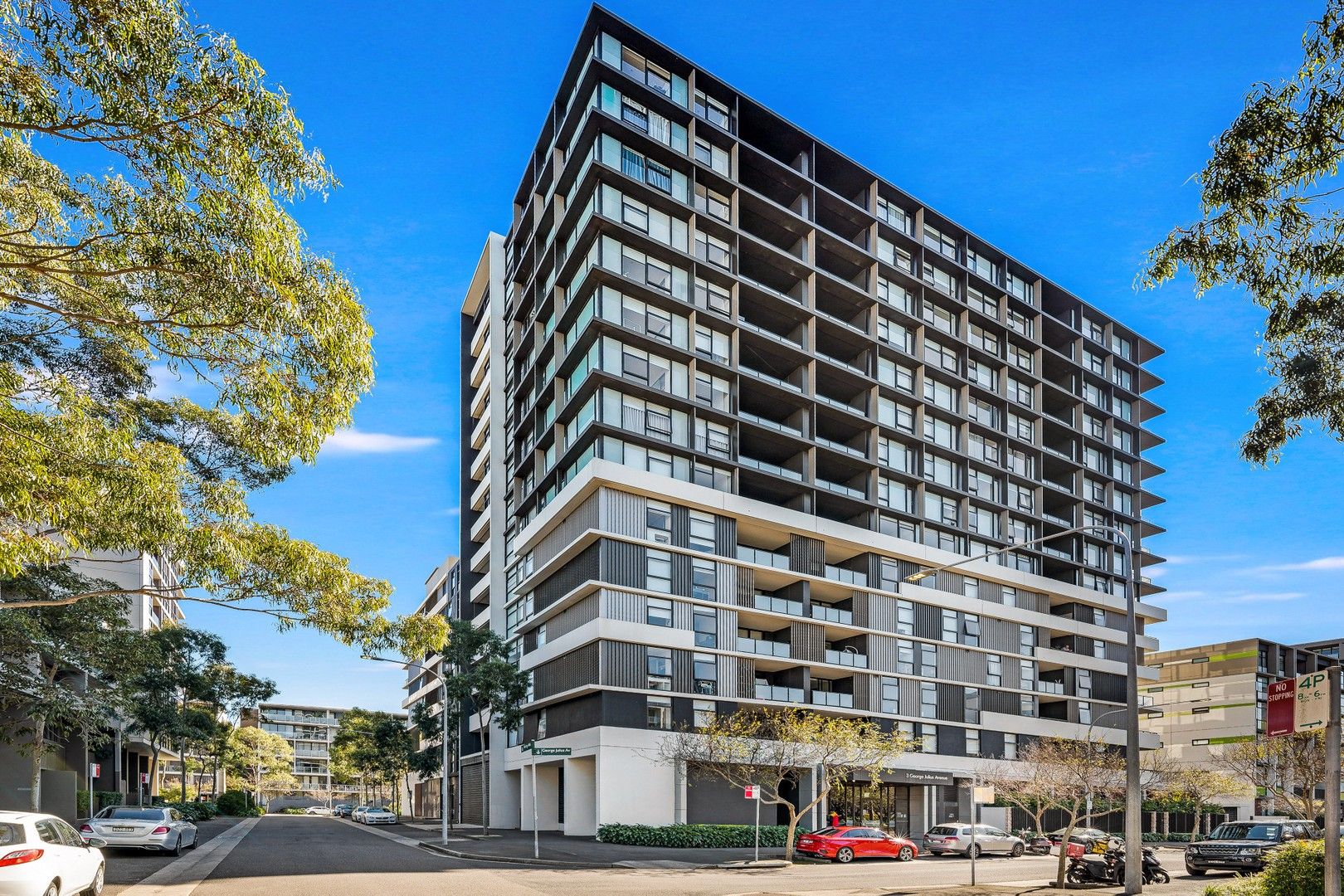 2 bedrooms Apartment / Unit / Flat in 1403/3 George Julius Avenue ZETLAND NSW, 2017