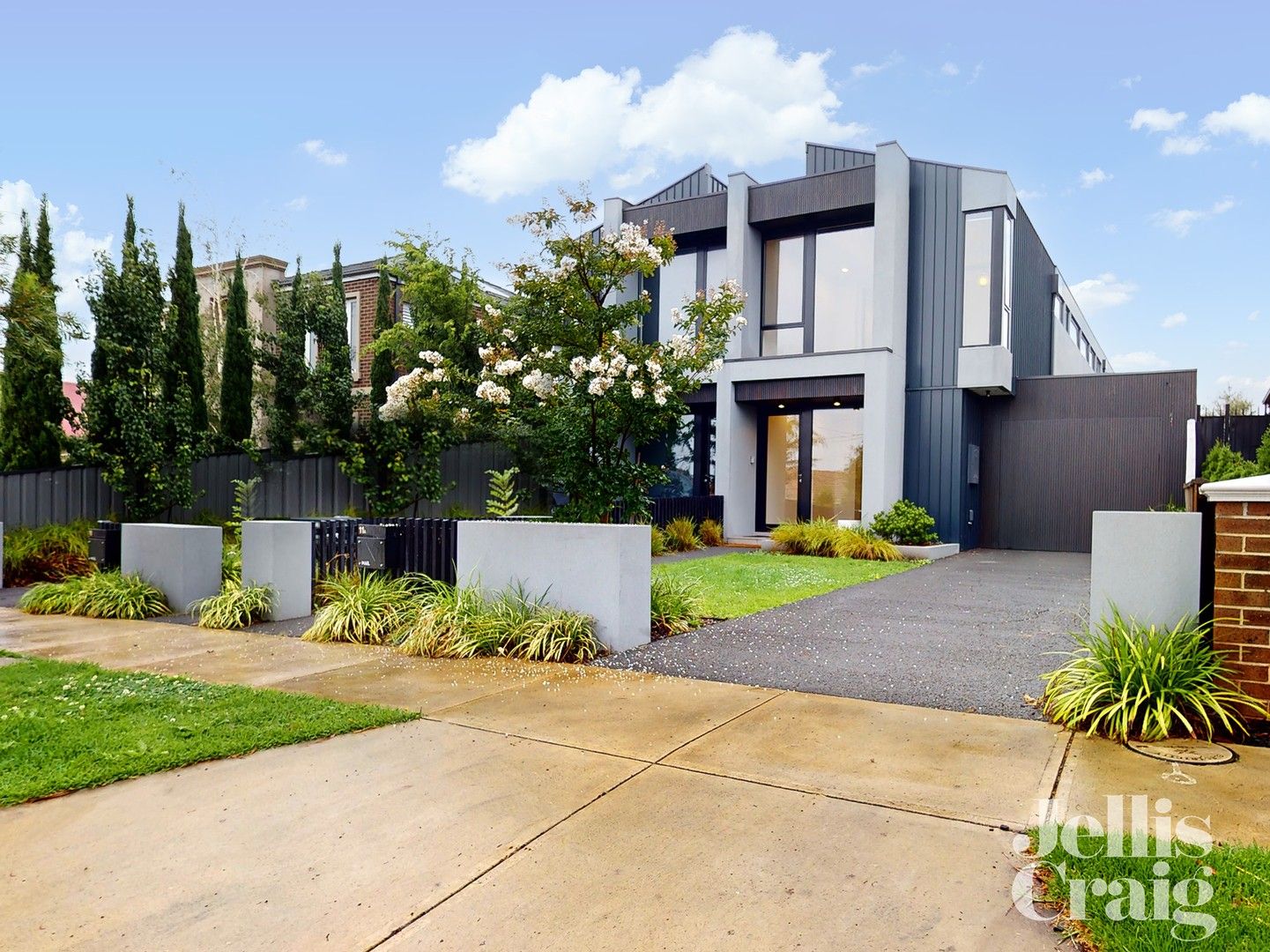 4 bedrooms Townhouse in 11A Sapphire Street ESSENDON WEST VIC, 3040