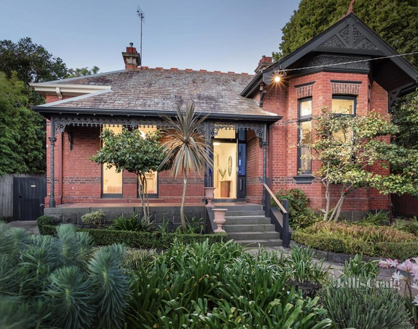 11 Woodside Crescent, Toorak VIC 3142