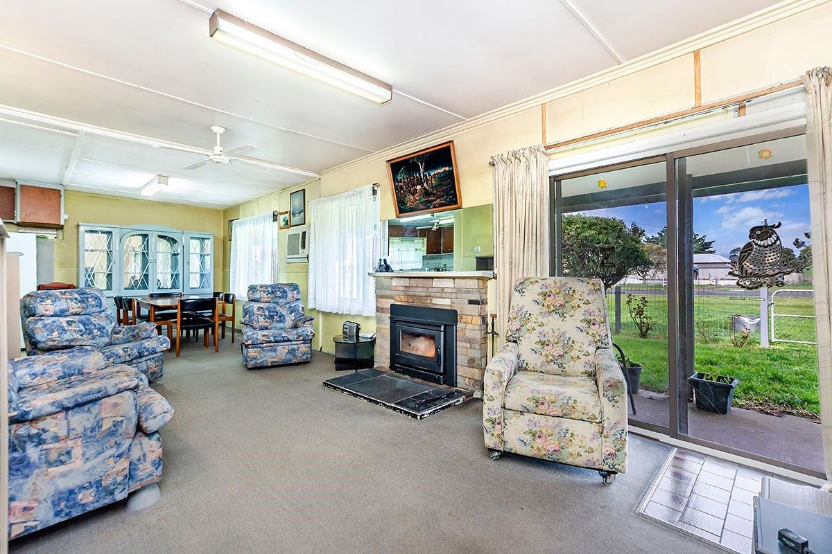 5994 HAMILTON HIGHWAY, Penshurst VIC 3289, Image 2