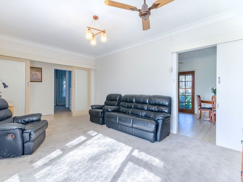 23 Essex Street, Woodville Gardens SA 5012, Image 2