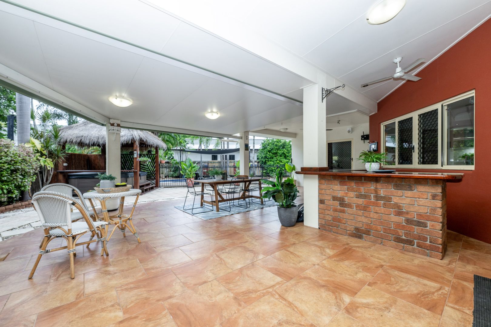 60 Livistonia Close, Bushland Beach QLD 4818, Image 2