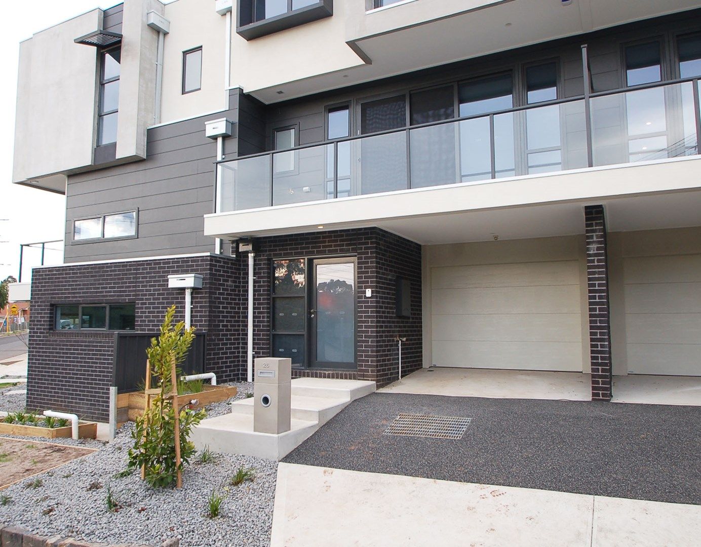 3 bedrooms Townhouse in 26 Grover Street PASCOE VALE VIC, 3044