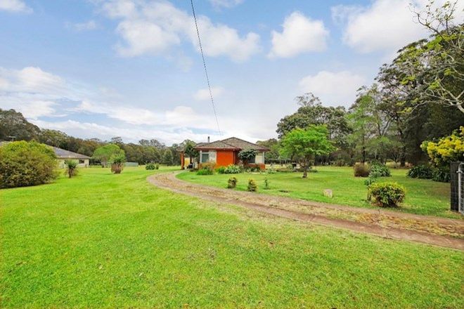 Picture of 68 Binalong Road, BELIMBLA PARK NSW 2570