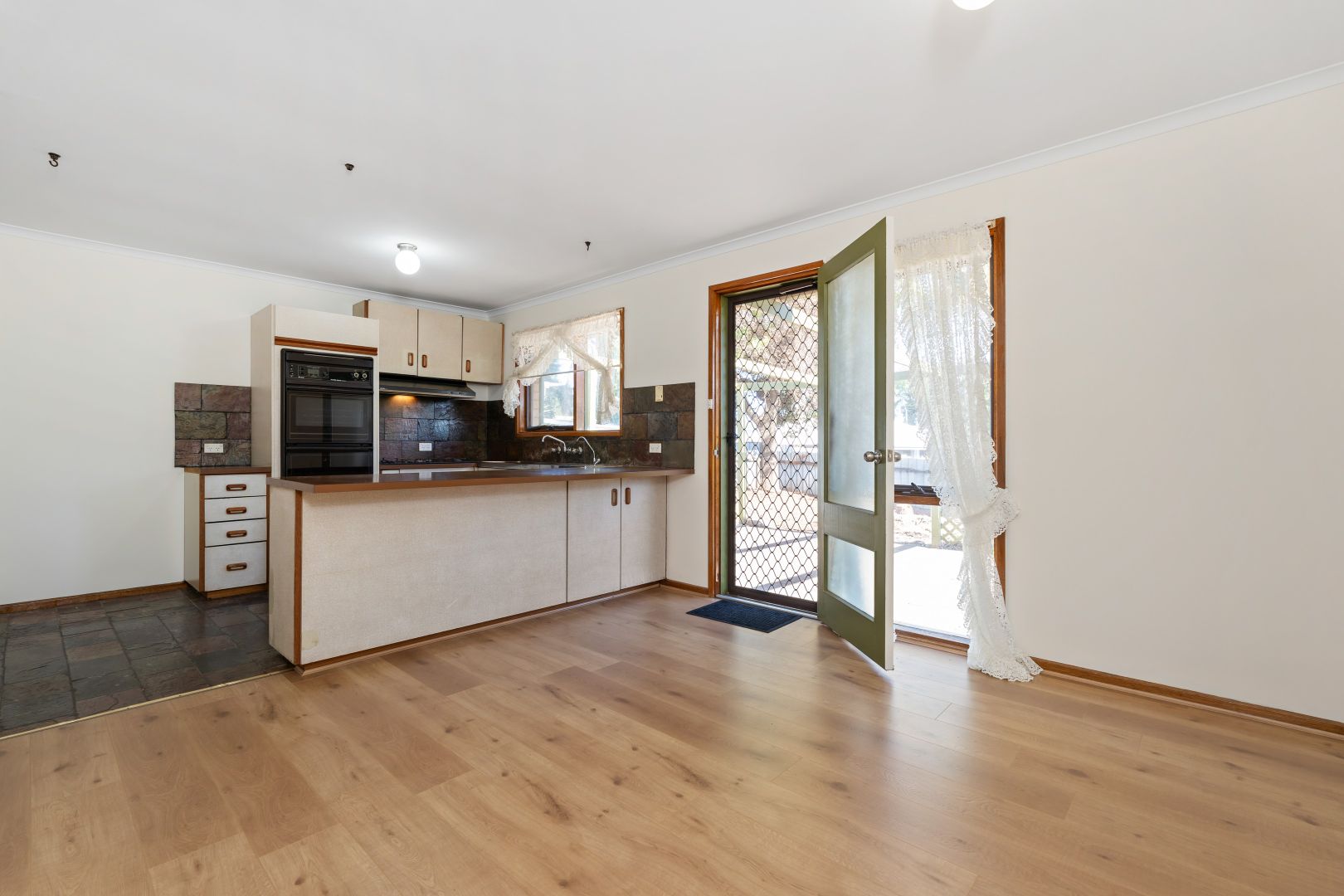 43 Doctors Road, Morphett Vale SA 5162 House For Rent 550 Domain