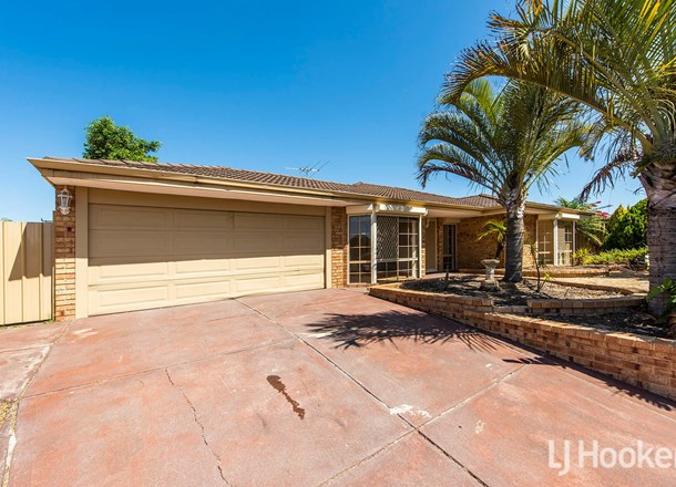 142 Forest Lakes Drive, Thornlie WA 6108