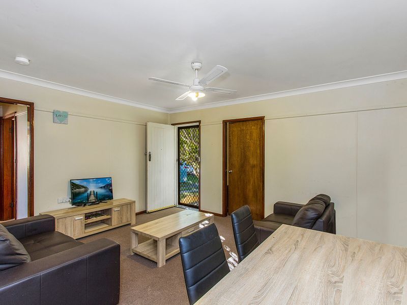 4 Cary Crescent, Springfield NSW 2250, Image 1