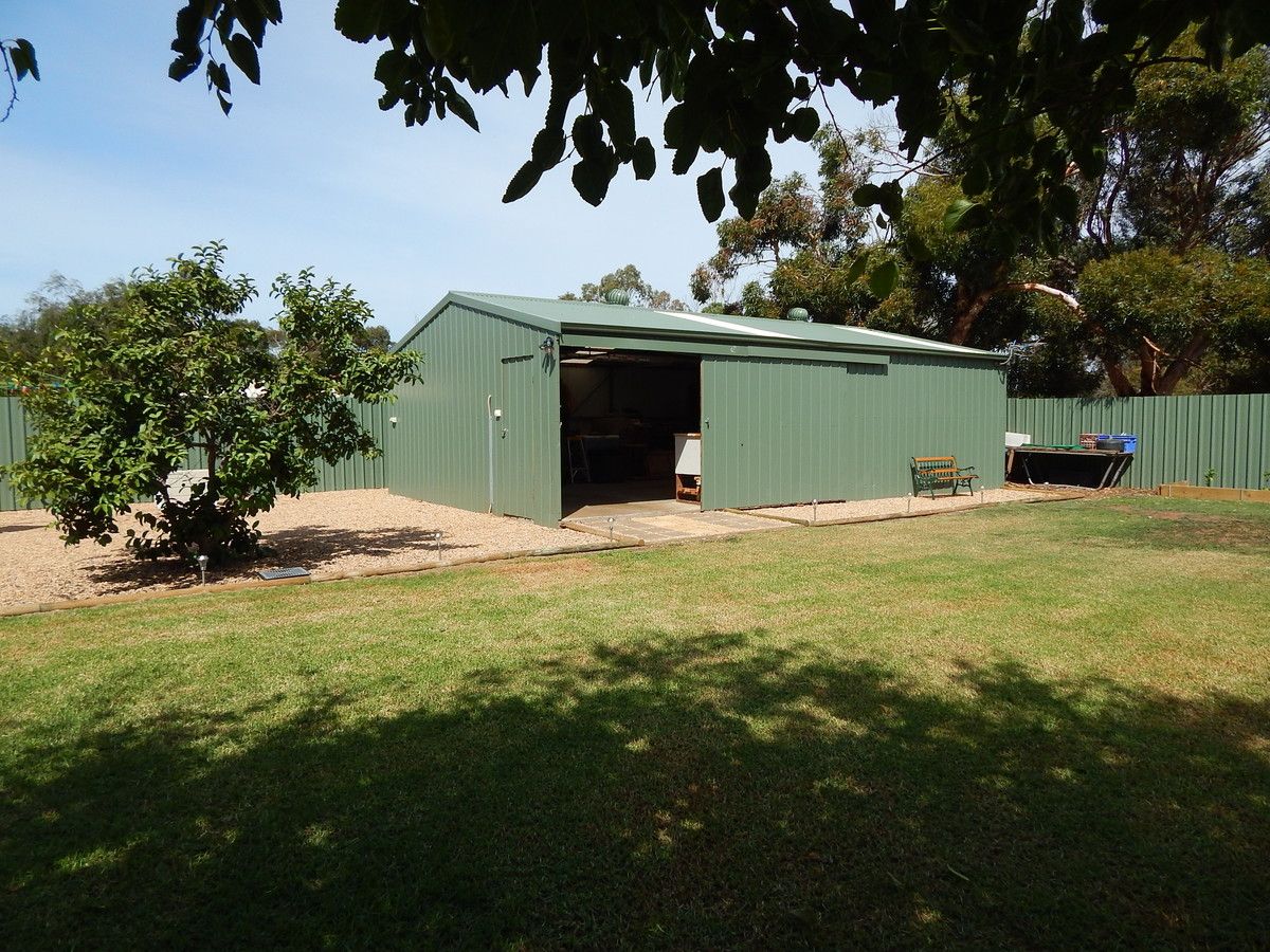 2 Hirschausen Road, Poonindie SA 5607, Image 2