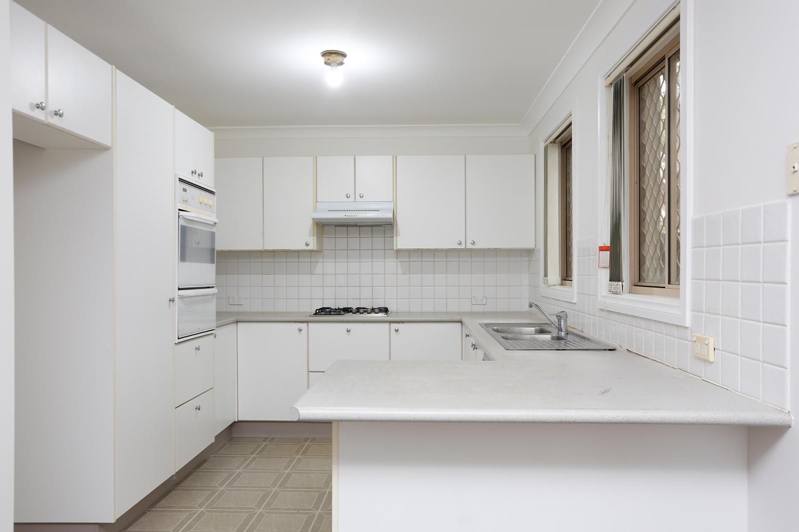 3 bedrooms Townhouse in 4 Lancaster Drive MARSFIELD NSW, 2122