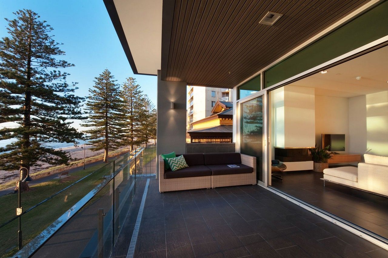 3 bedrooms Apartment / Unit / Flat in 3/15 South Esplanade GLENELG SA, 5045