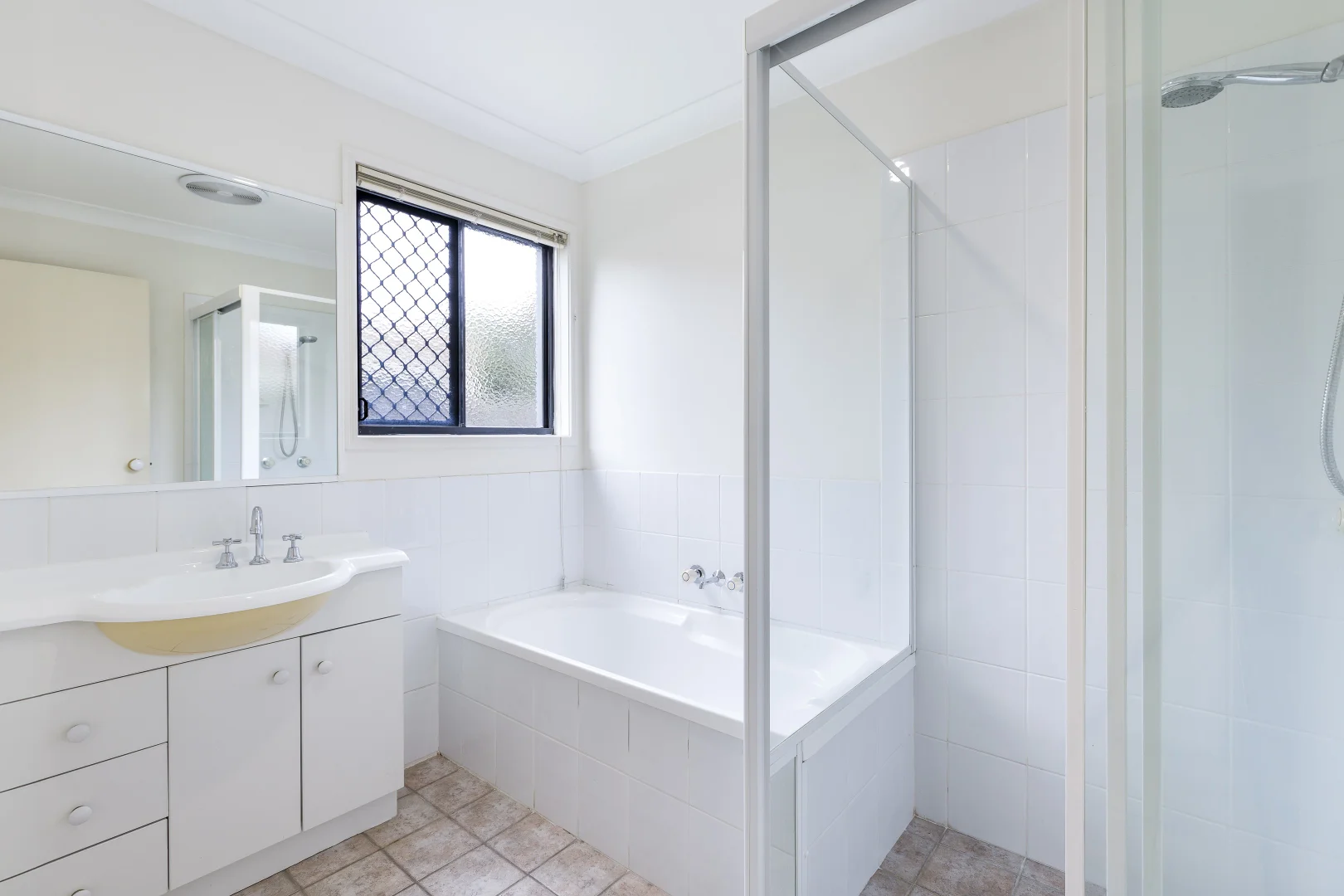 Additional image 9 of 28/107-111 Arundel Drive, Arundel QLD 4214