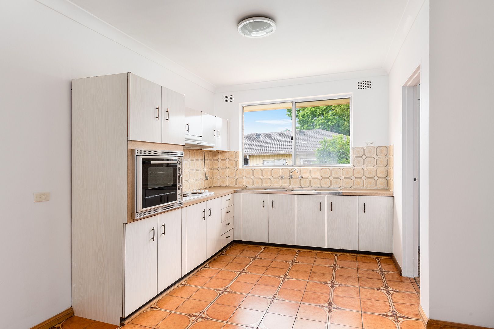 6/5-7 LOCH ST, Campsie NSW 2194, Image 1