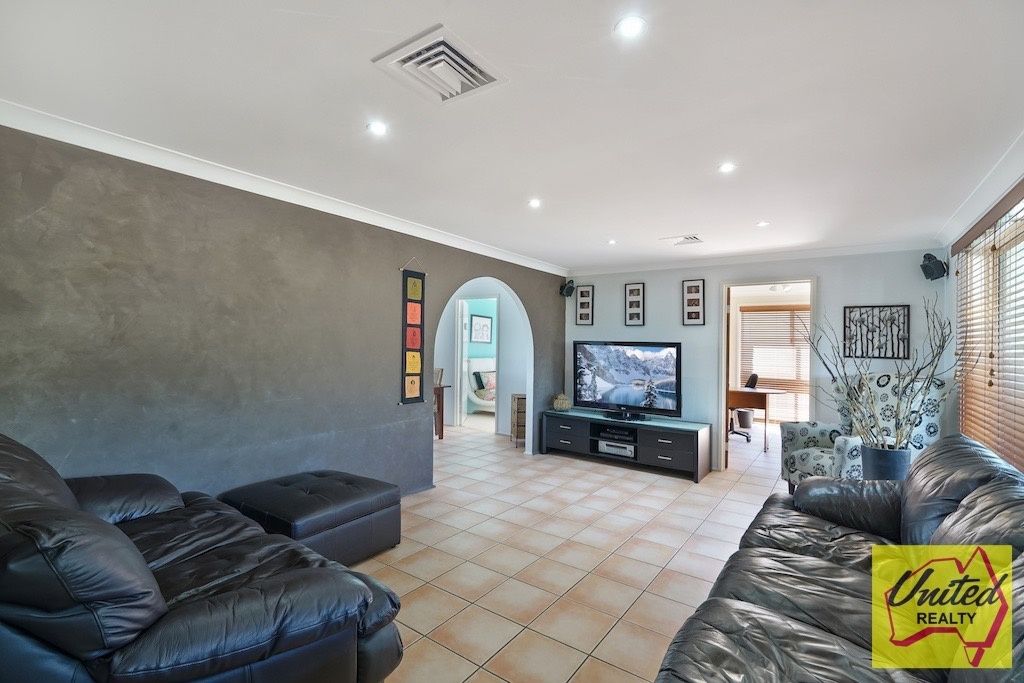 21 John Street, The Oaks NSW 2570, Image 2