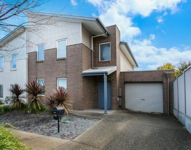 22 Grey Box Avenue, Noarlunga Centre SA 5168