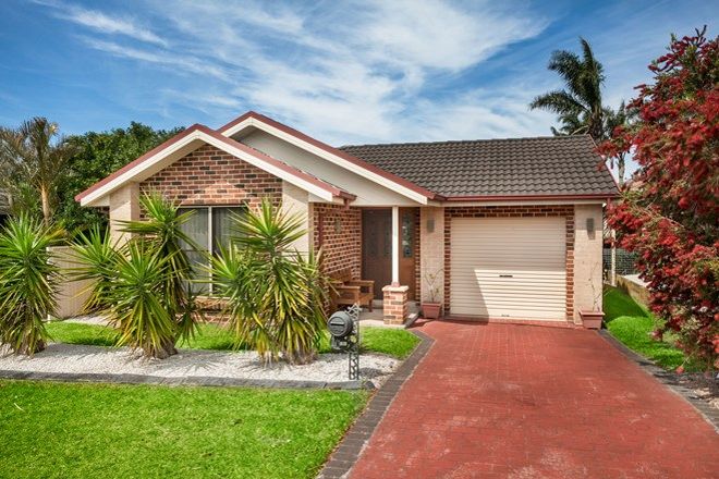 Picture of 2/3 Barham Place, HORSLEY NSW 2530
