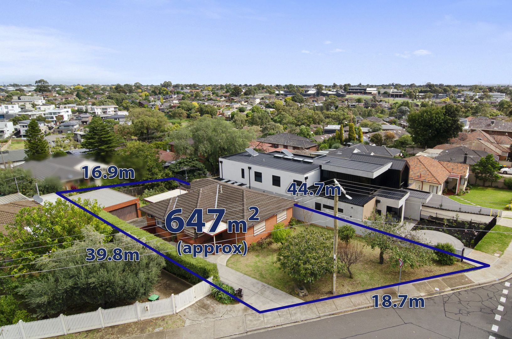 1 The Avenue, Niddrie VIC 3042, Image 1