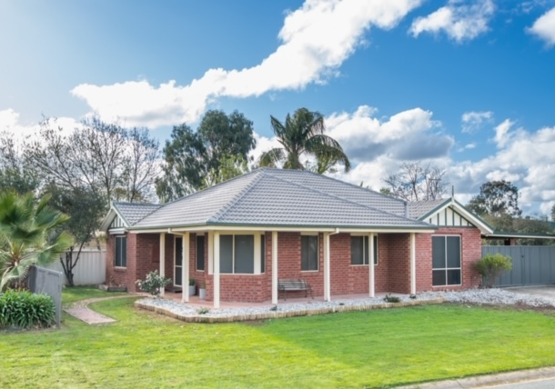 18 Homewood Drive, Mooroopna VIC 3629