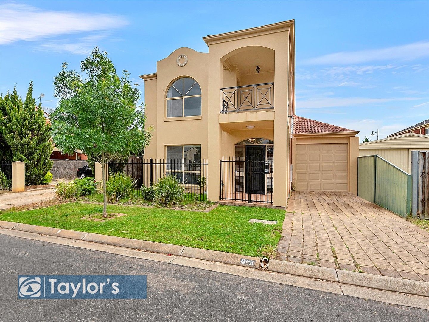 3 bedrooms Townhouse in 8/3 Grassmere Place MAWSON LAKES SA, 5095