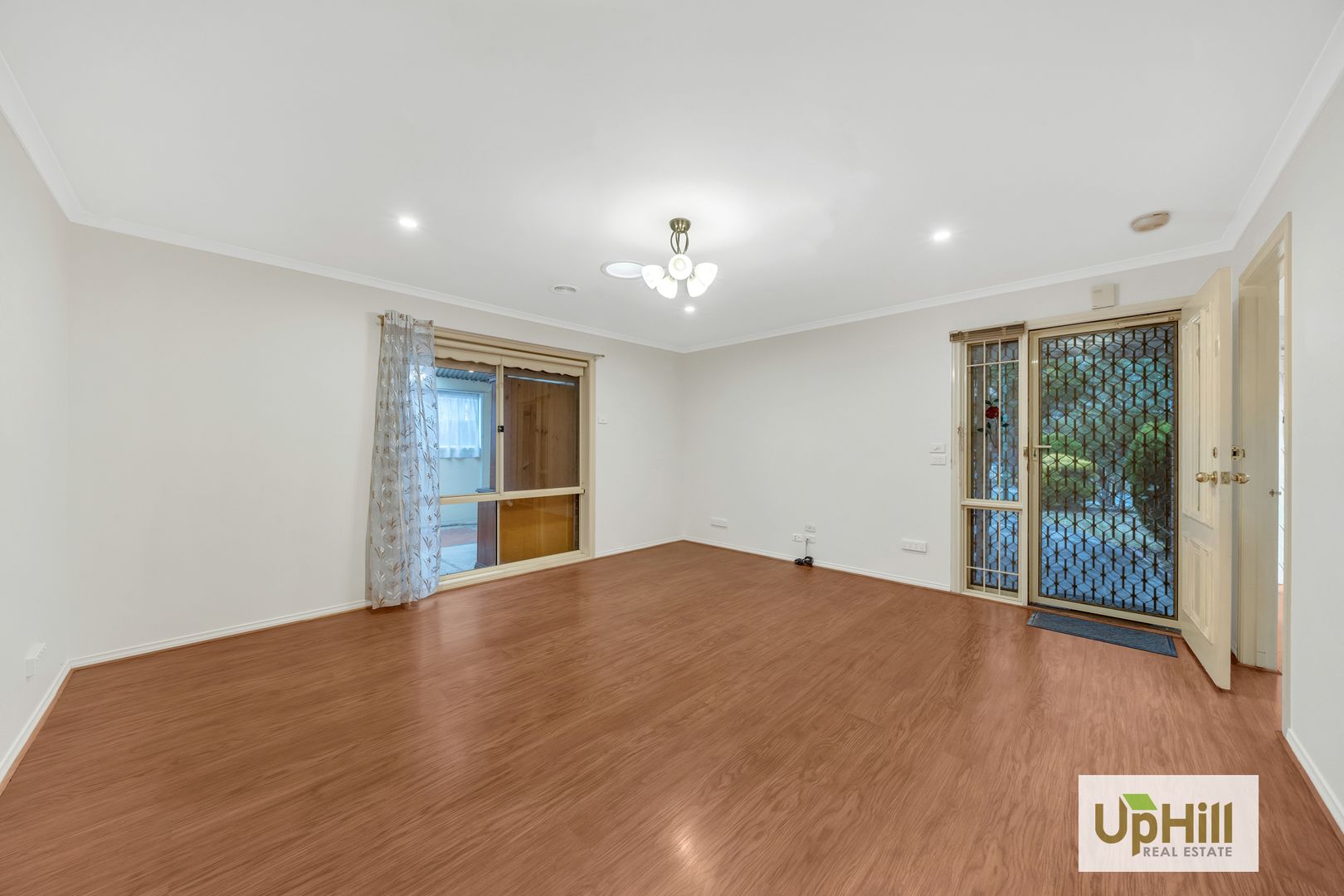 4 Oakman Way, Hampton Park VIC 3976, Image 2