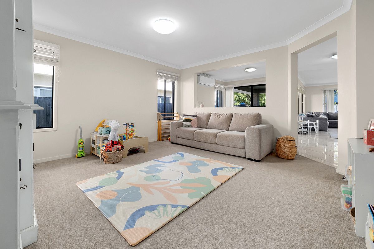 58 Barcoo Crescent, Sinnamon Park QLD 4073, Image 2